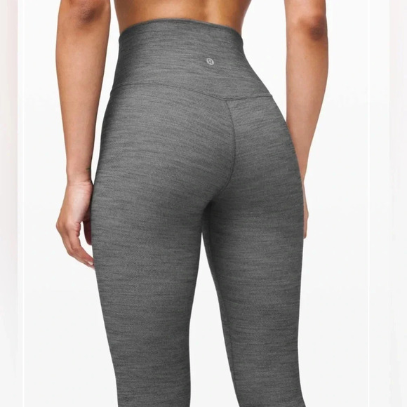 Lululemon Align Pant II 25"
Mini Heathered Herringbone Heathered Black sz 8 - Picture 4 of 8